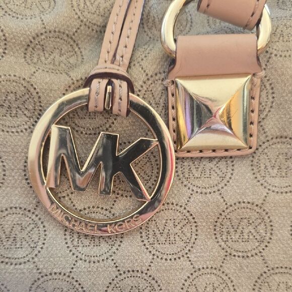 Michael Kors Medium Duffel Tan Satchel with Gold Accents - Picture 2 of 12